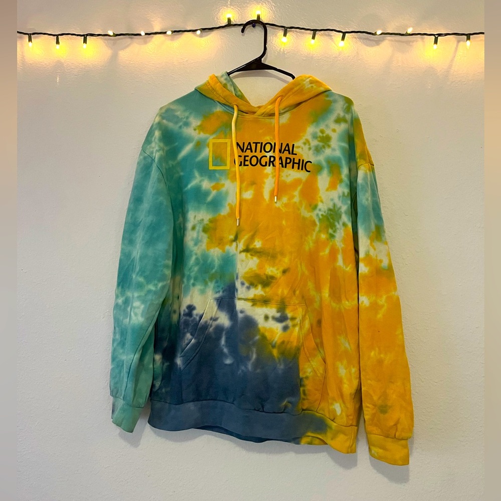 Great Tye Dye Nat Geo Hoodie!